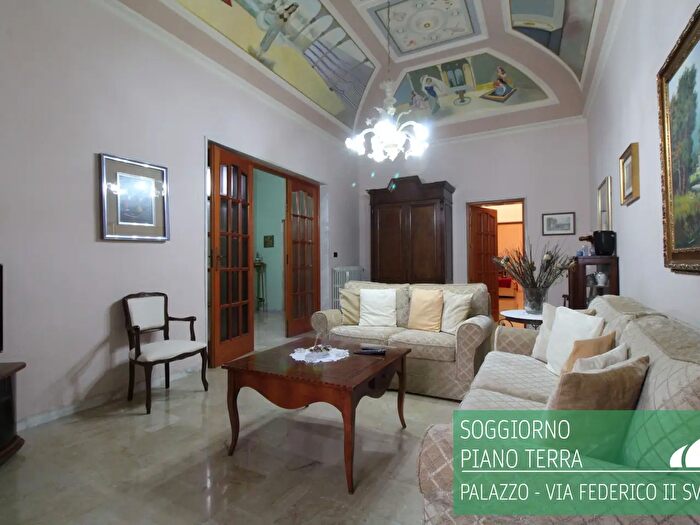 Casa con 12 locali in vendita in Mesagne