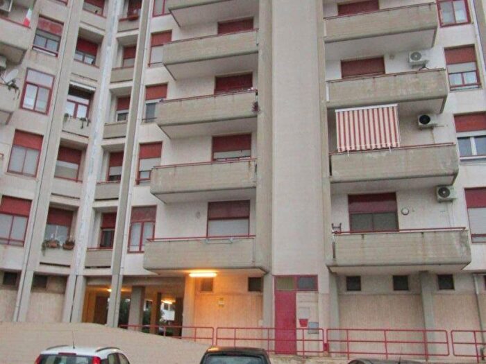 Appartamento quadrilocale in affitto in Statte