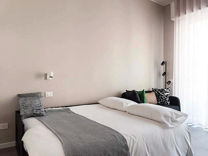 Appartamento monolocale in affitto in Via Antonio Bazzini, Milano