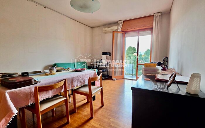 Appartamento trilocale in vendita in Via Dante Paci, Bergamo