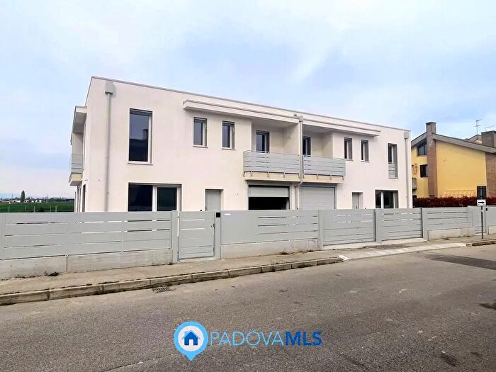 Casa quadrilocale in vendita in Via Cavalotto, Rubano