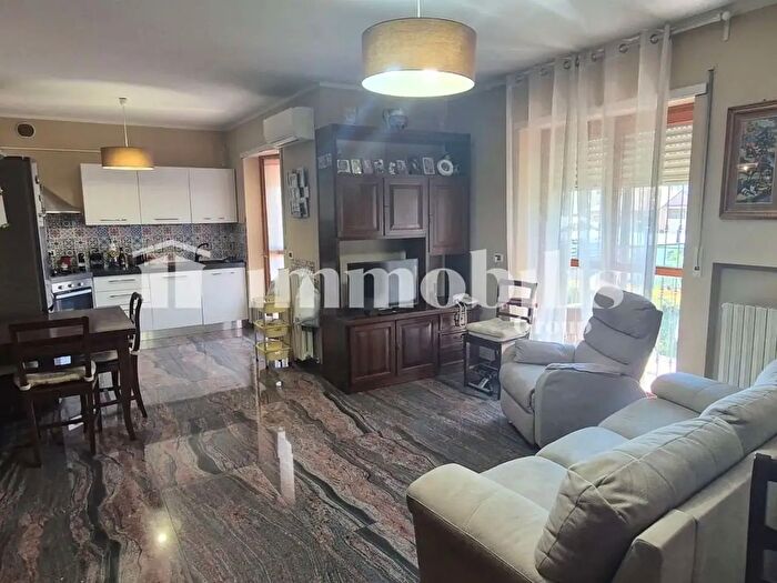 Appartamento trilocale in affitto in Via Regina Giovanna, Collegno