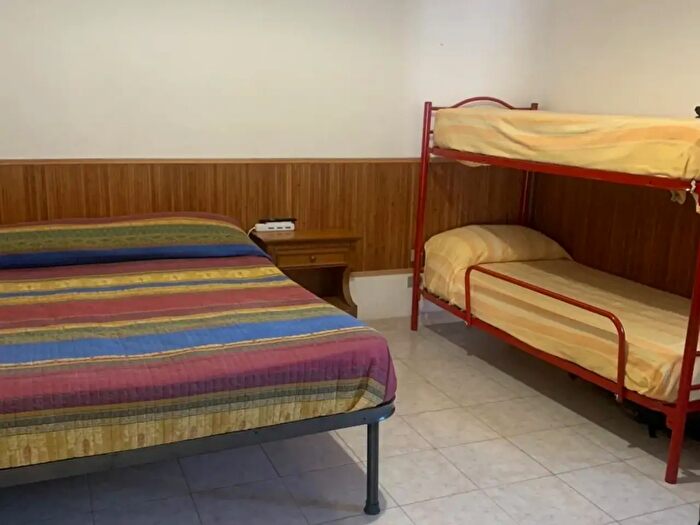 Appartamento trilocale in vendita in Via Ischia, Follonica