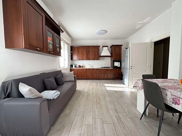 Casa con 7 locali in vendita in Via Valtellina, Fino Mornasco