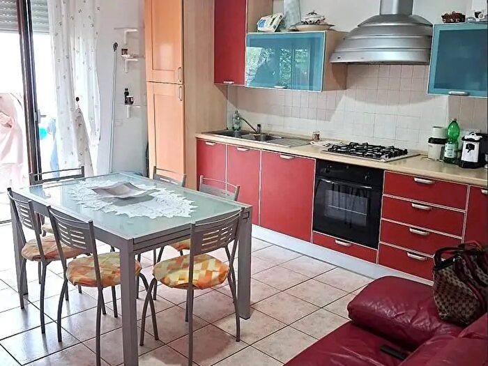 Appartamento trilocale in vendita in Massa