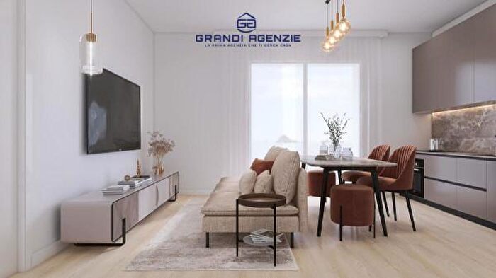 Appartamento trilocale in vendita in Via Oradour, Parma