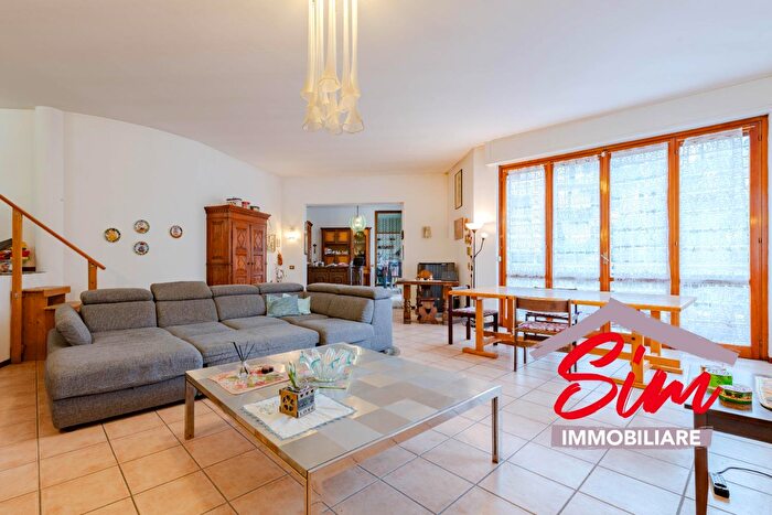 Case in Vendita e in Affitto - 3