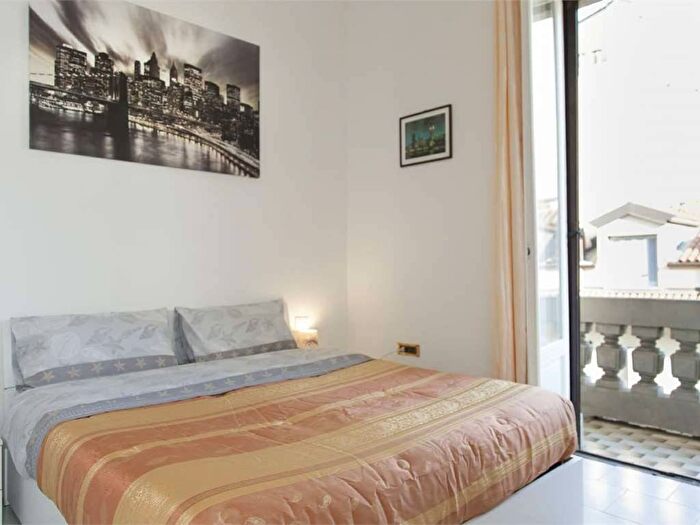 Appartamento bilocale in affitto in Via Arnaldo da Brescia, Isola, Milano