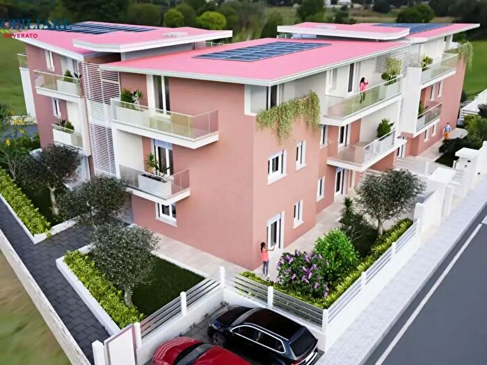 Appartamento quadrilocale in vendita in Via Repubblica, Montepaone