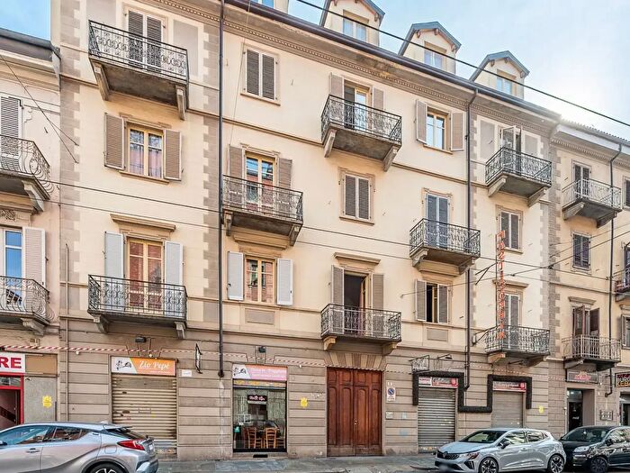 Appartamento bilocale in vendita in Via Monginevro, Torino