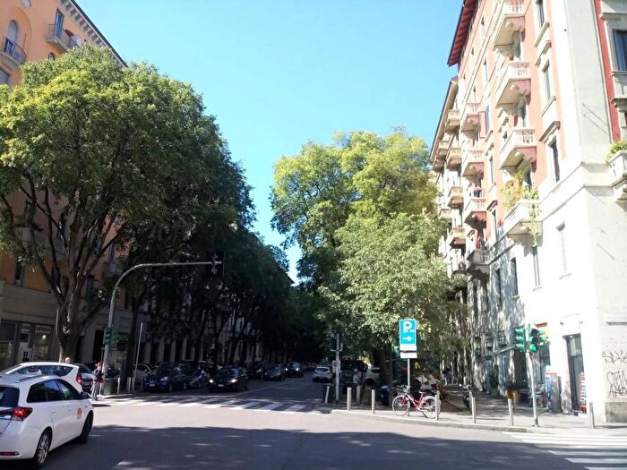 Appartamento trilocale in affitto in Via Spartaco No Number, Cadore, Milano