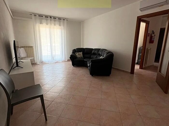 Appartamento quadrilocale in affitto in Via Roma, Silvi