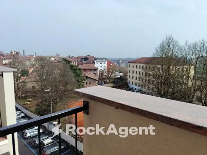 Appartamento quadrilocale in vendita in Via Bonetta Carlo, Pavia