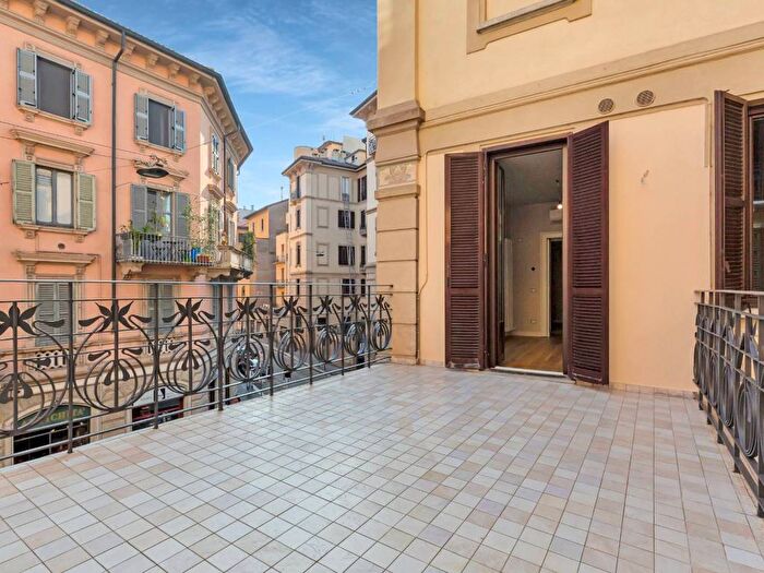 Appartamento trilocale in affitto in Corso Magenta, SantAmbrogio, Milano