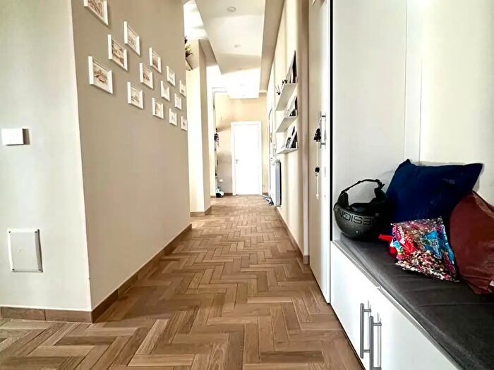 Appartamento trilocale in vendita in Via Domenico Padula, Napoli