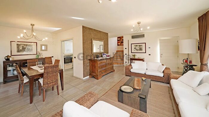 Casa con 5 locali in vendita in Gnutti, Toscolano Maderno