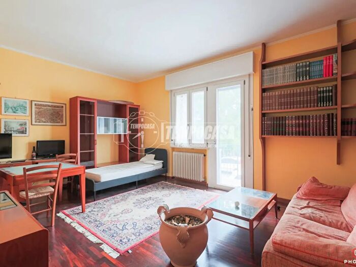 Appartamento con 7 locali in vendita in Via Vincenzo Gallina, Ravenna