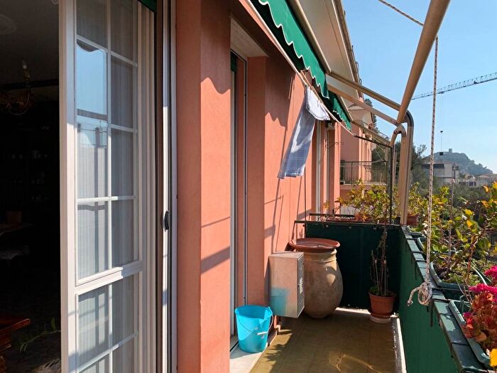 Appartamento trilocale in affitto in Strada degli Orti, Varigotti, Finale Ligure