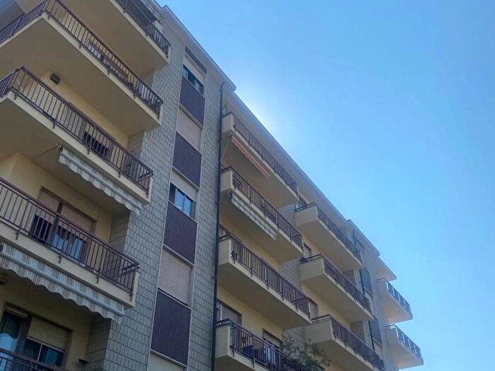 Appartamento trilocale in affitto in Via Chambery, Pozzo Strada, Torino