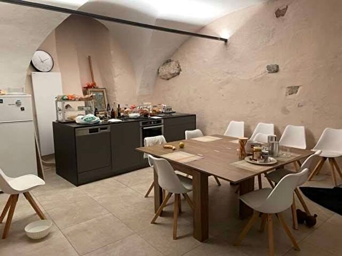 Casa con 6 locali in affitto in Via Santa Maria Maddalena, Centro Storico, Trento
