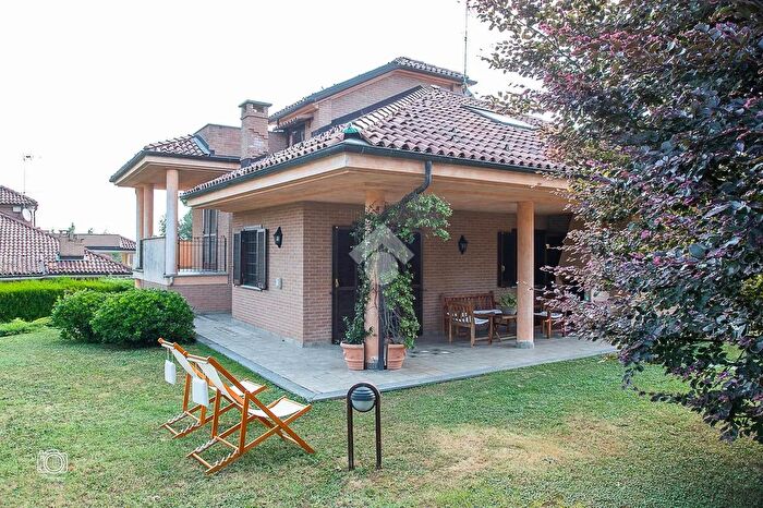 Casa con 8 locali in vendita in Via Galliera, Pino Torinese