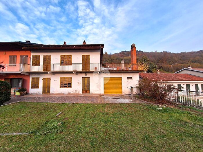 Casa con 5 locali in vendita in Via Masino, Vestigne