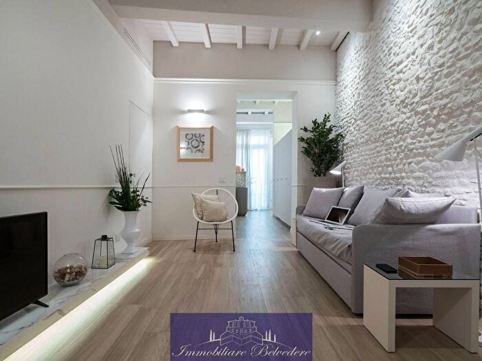Appartamento trilocale in affitto in Via Ghibellina, Santa Croce, Firenze