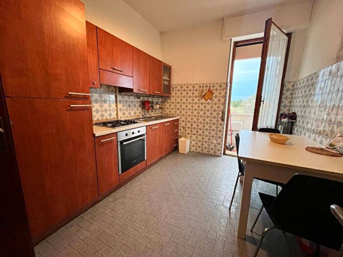 Appartamento quadrilocale in affitto in via xxiv maggio, Porta a Lucca, Pisa