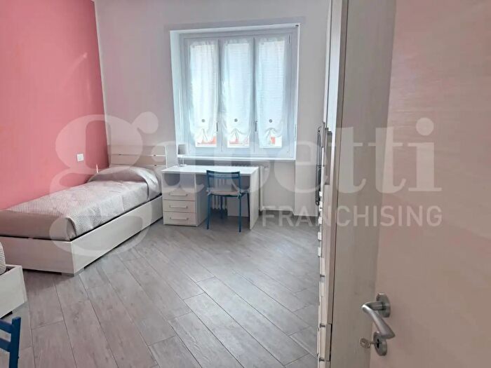 Appartamento trilocale in affitto in Via Verolengo, Torino