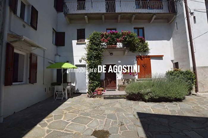 Appartamento bilocale in vendita in Via Felice Cavallotti Arona Novara, Arona