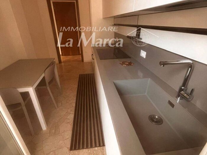 Appartamento con 5 locali in affitto in via Siora Andriana, Stadio Omobono Tenni, Treviso