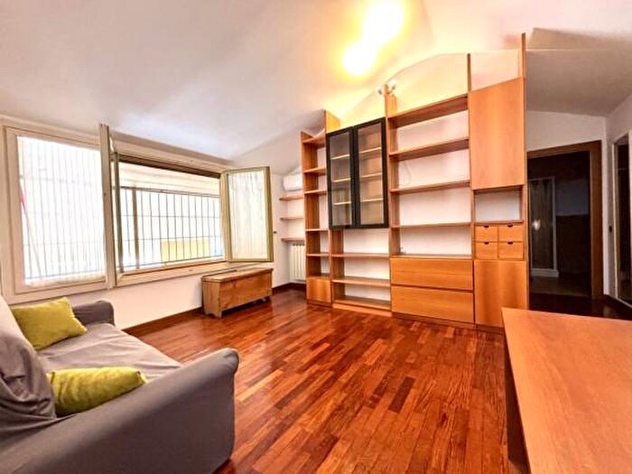 Appartamento bilocale in vendita in Piazza Unità dItalia, Vimercate