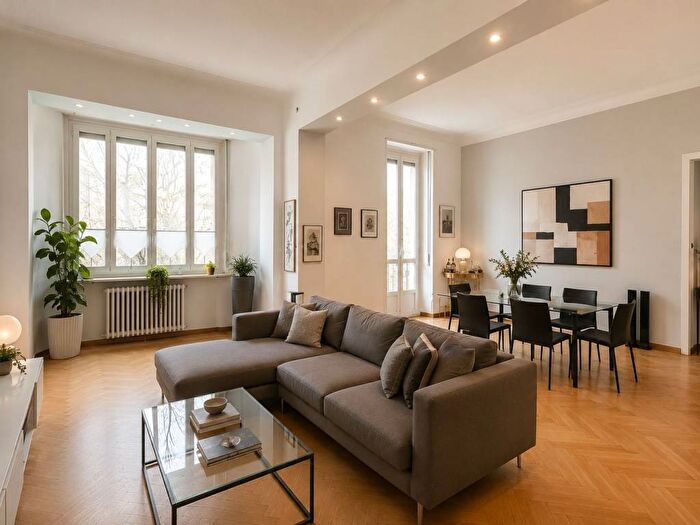Appartamento con 6 locali in affitto in Via Francesco De Vico, Tintoretto, Roma