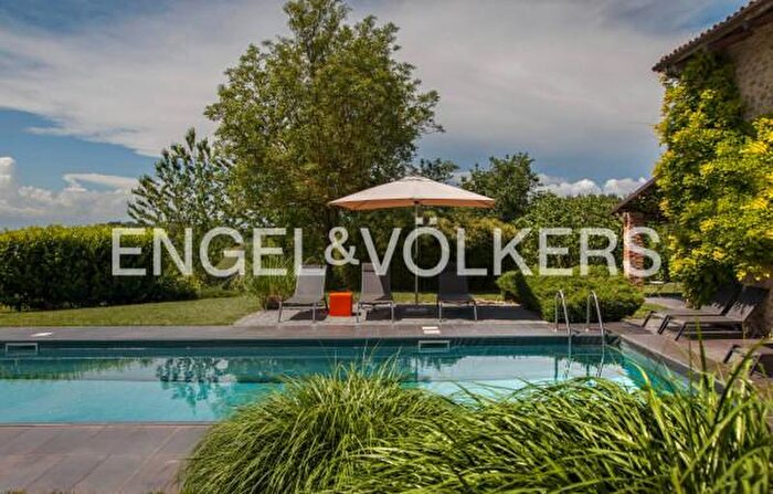 Casa con 6 locali in vendita in Via Langa, Lequio Berria