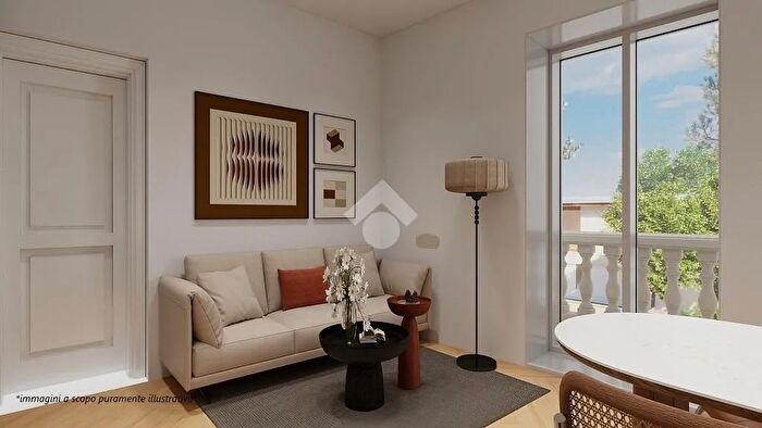 Appartamento trilocale in vendita in Via Ezio, Roma