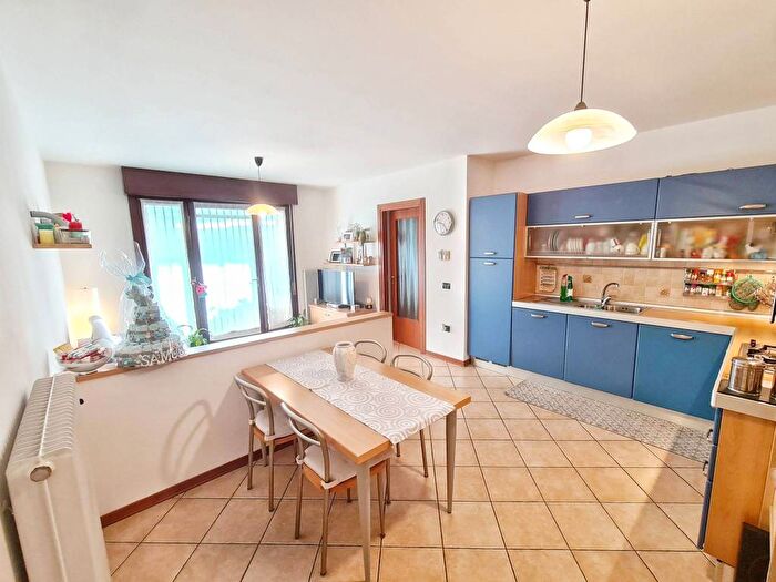 Appartamento trilocale in affitto in Via Giuseppe Parini, Feletto Umberto, Tavagnacco