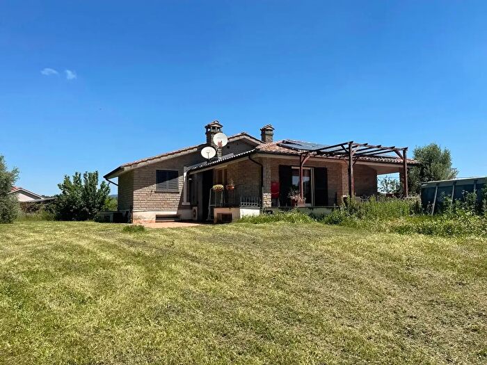 Casa con 6 locali in vendita in Via Fontericcio, Canale Monterano
