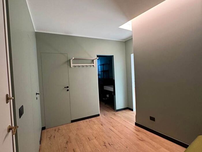 Appartamento trilocale in affitto in Via del Piano, Marassi, Genova