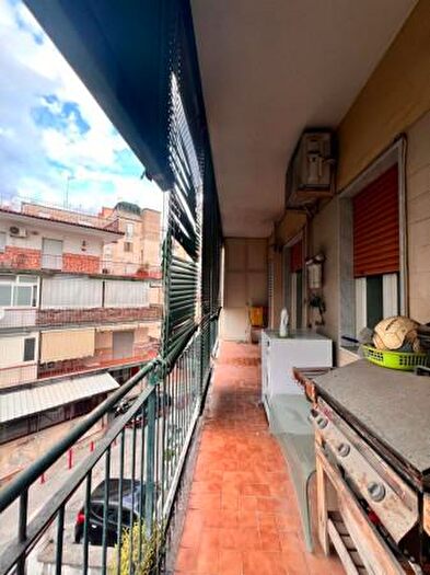 Appartamento con 5 locali in vendita in Via Filippo Maria Briganti, Napoli