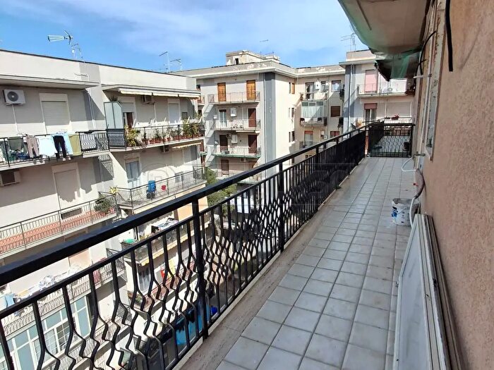 Appartamento quadrilocale in vendita in Via Carlentini, Siracusa