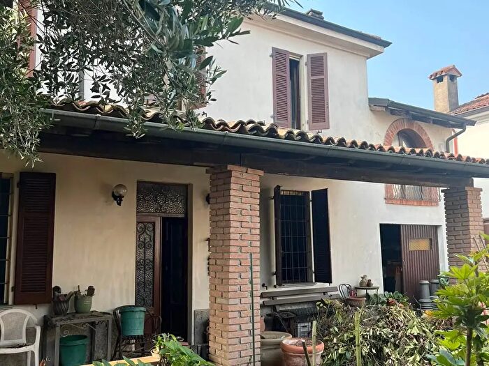 Casa trilocale in vendita in Castelvetro Piacentino