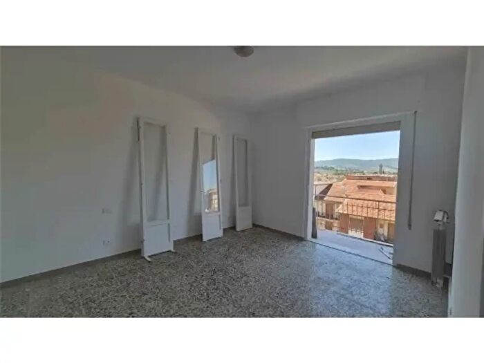 Appartamento trilocale in vendita in Scandicci