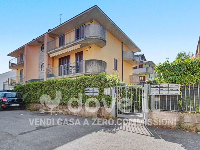 Appartamento trilocale in vendita in Via Deco' e Canetta, Seriate