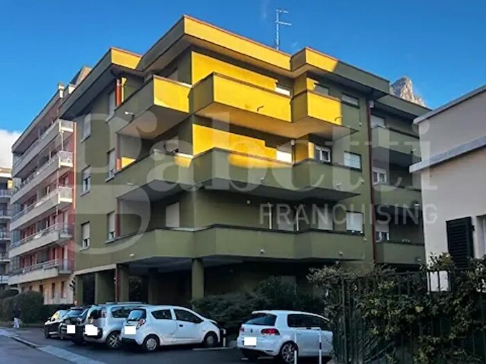 Appartamento bilocale in vendita in Via dAnnunzio, Lecco