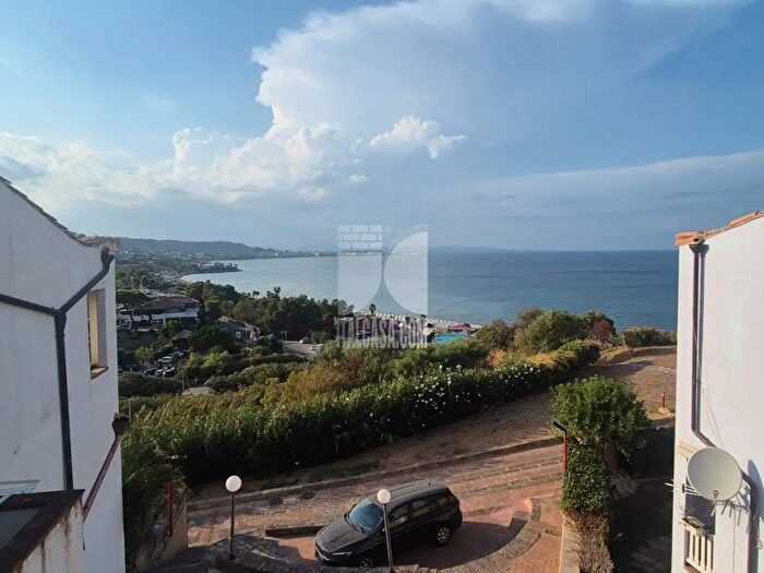 Appartamento bilocale in vendita in Viale Magna Grecia, Crotone