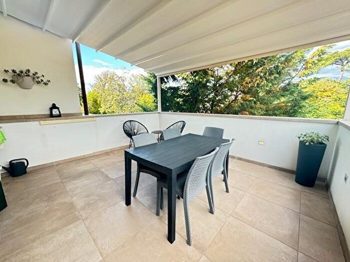 Appartamento quadrilocale in affitto in Forte Dei Marmi