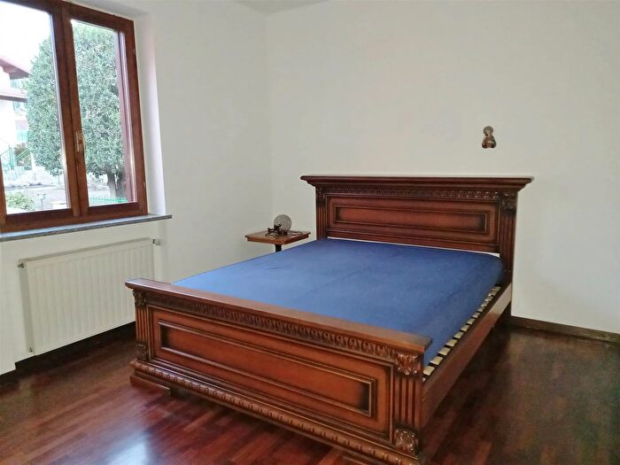 Appartamento trilocale in vendita in Invorio, Paruzzaro