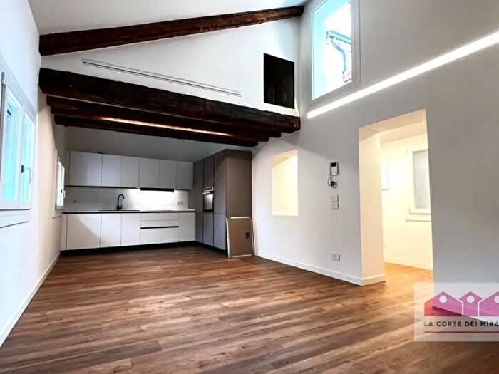 Appartamento trilocale in affitto in Contra Porti, Vicenza