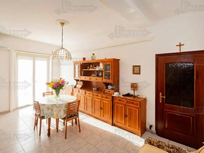 Appartamento trilocale in vendita in Via Peroni, Milano