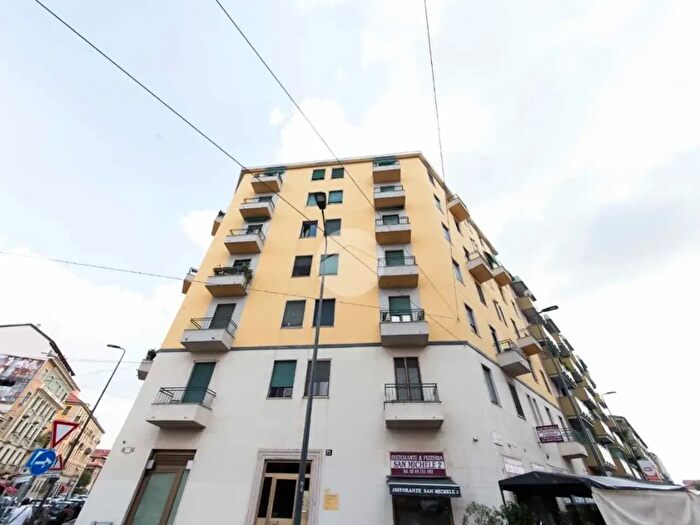 Appartamento trilocale in vendita in Via delle Forze Armate, Milano